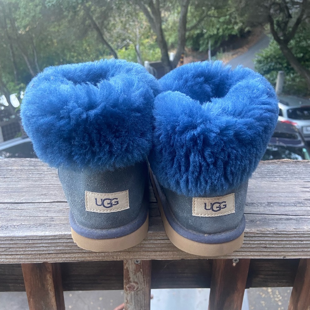 Bailey Button Uggs